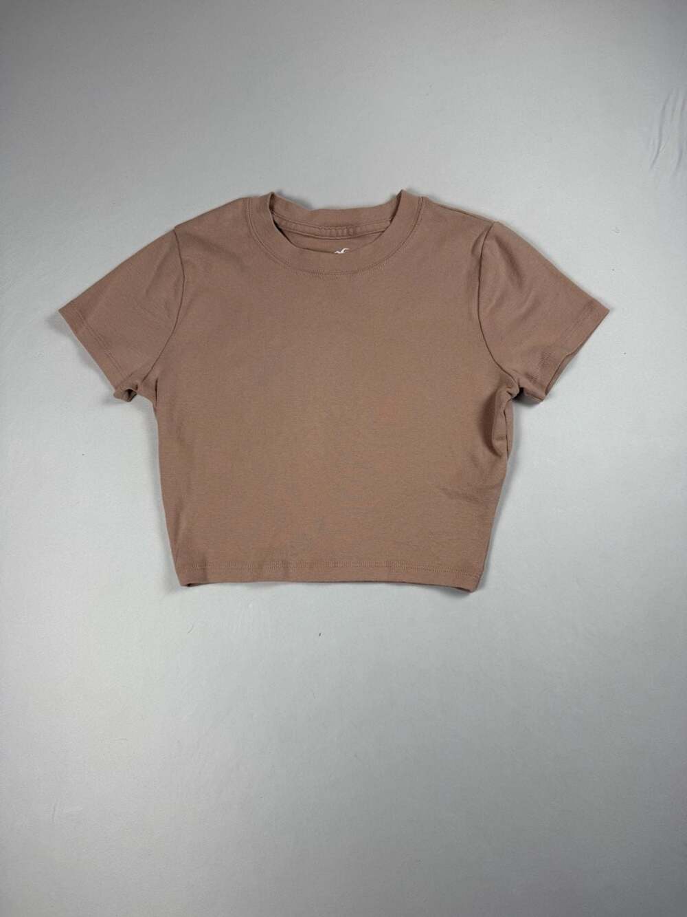 Hollister Crop Top Bundle | 3 Women’s Size Small Tops | Short Fit | Casual Basic - Picture 8 of 10